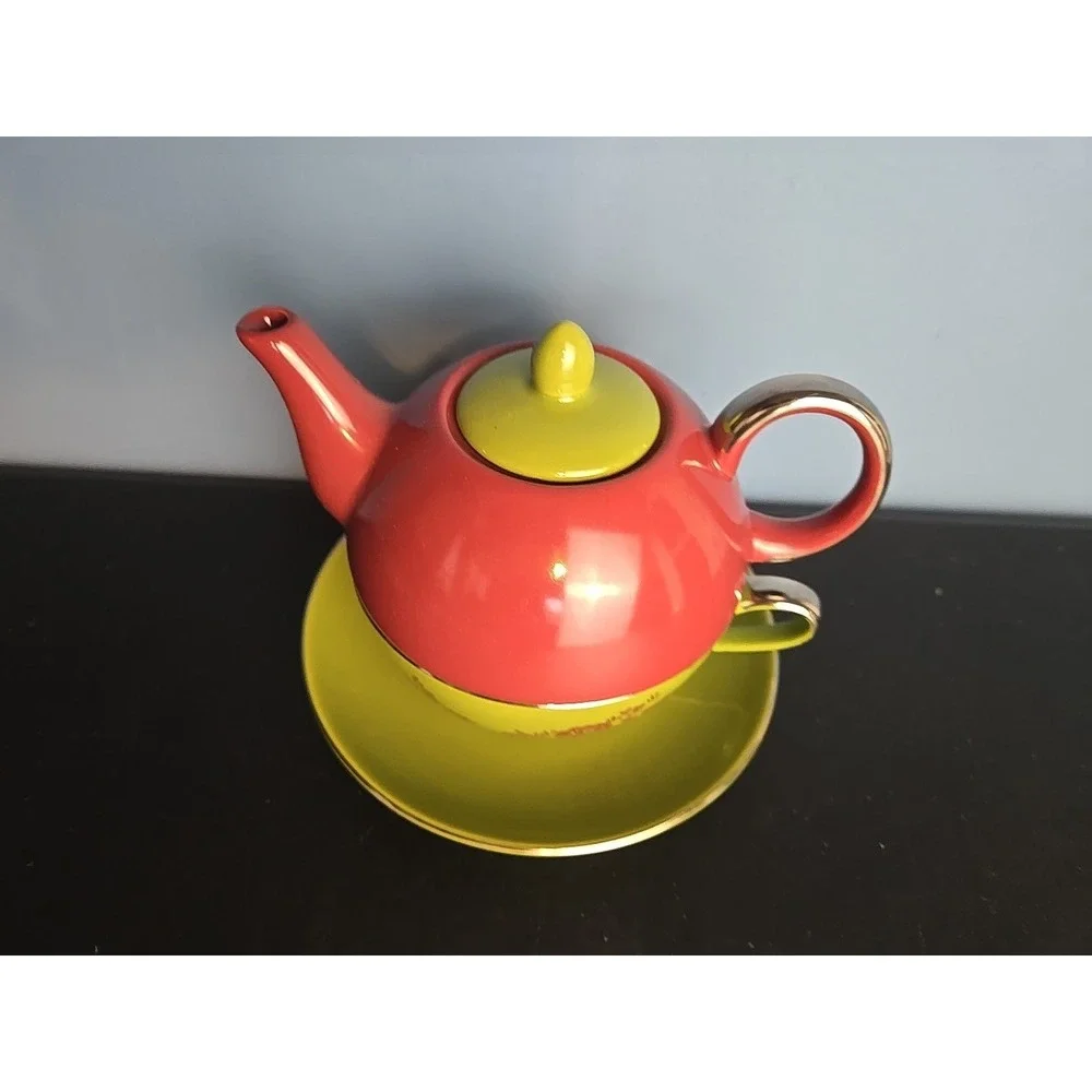 Teapot For One with‎ Tea Cup and Saucer Red Green Flowers